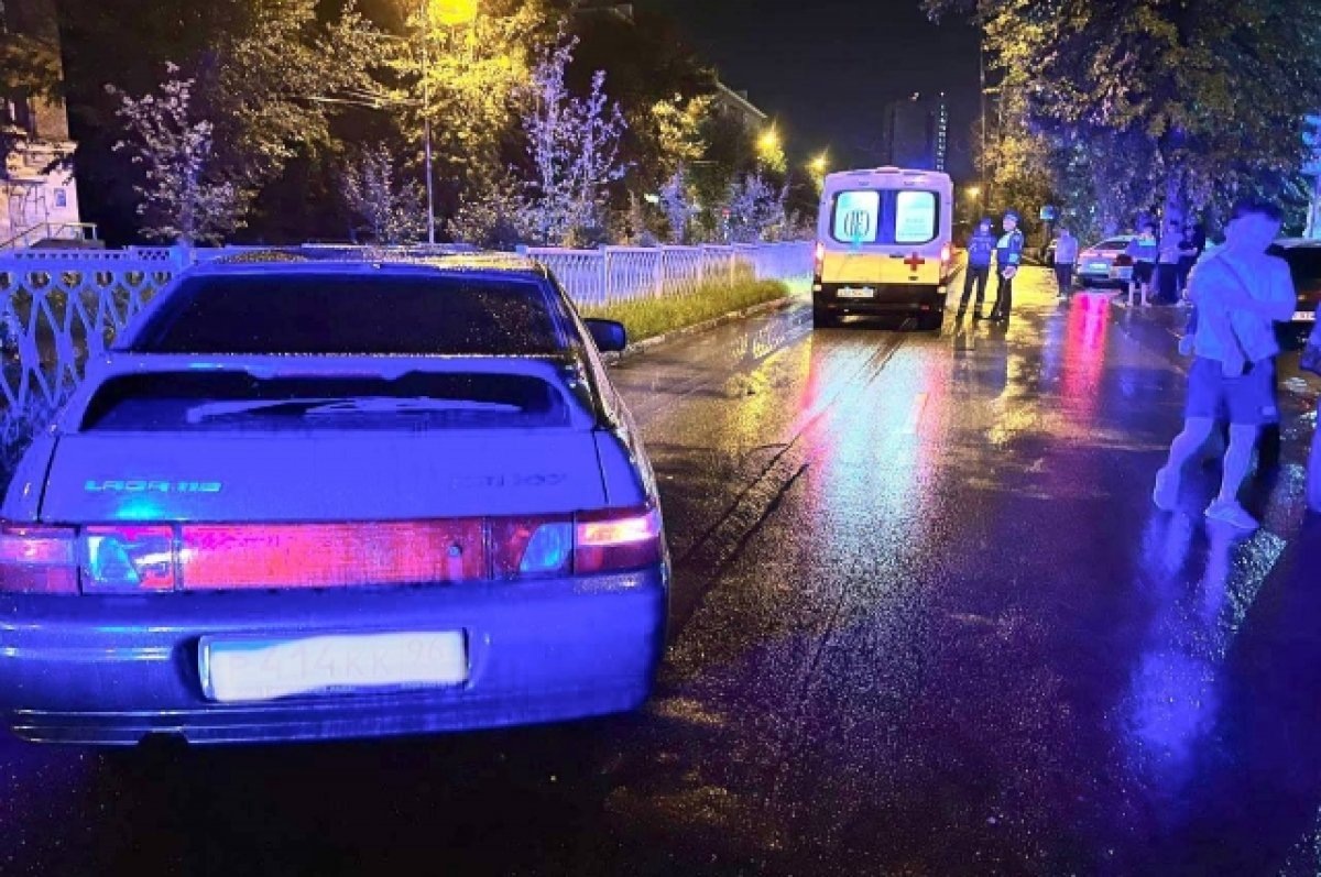    Мужчину, переходившего дорогу на «красный», насмерть сбили в Екатеринбурге