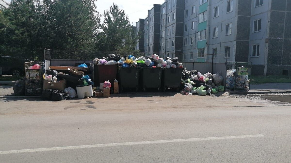     Администрация республиканской столицы рассказала, что для привлечения к ответственности за несвоевременный вывоз мусора нужно оформлять акты и уведомлять недобросовестных коммунальщиков. «Аэросити-2000» отказывается получать уведомления дистанционно, поэтому нести акты придется лично в офис.