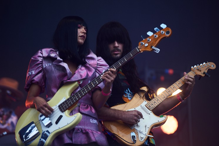 Khruangbin 