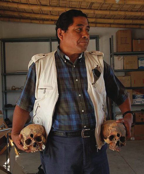 Перуанский археолог, профессор Вилли Муньес. Изображение взято из книги А. Ю. Склярова «Перу и Боливия задолго до инков», издательство ВЕЧЕ, 2011