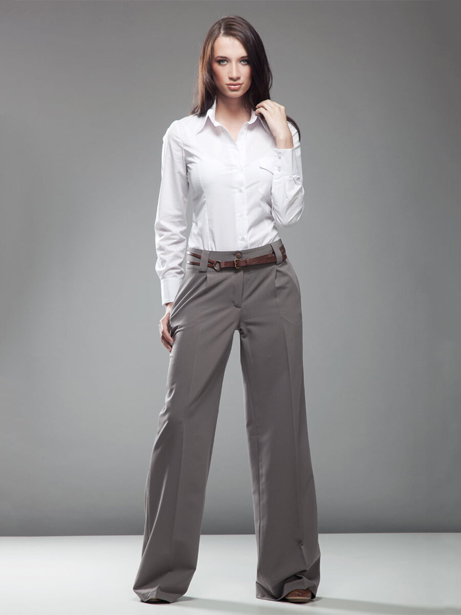 Широкие брюки женские 2024. Стильные брюки женские. Широкие штаны женские. Белая блузка с брюками. Брюки женские классические.