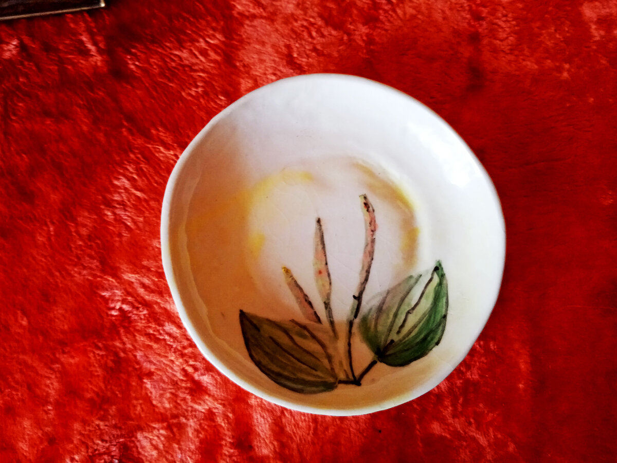 Декоративная тарелка "Подорожник". Диаметр -13,5 см. Ручная работа