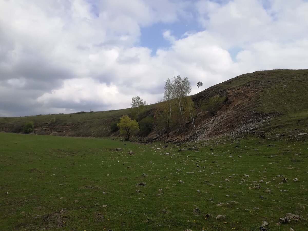 высокий берег долины реки паника