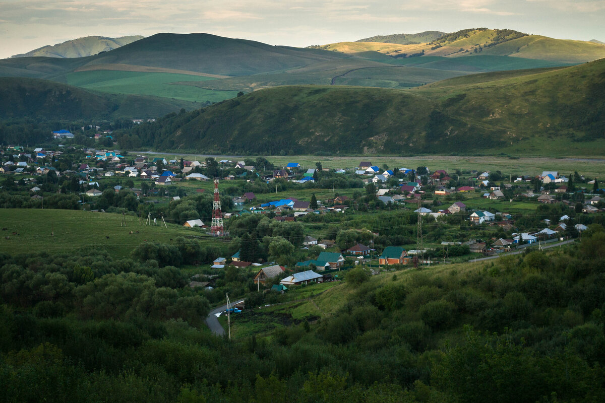 Всю ширину села можно увидеть на этом фото