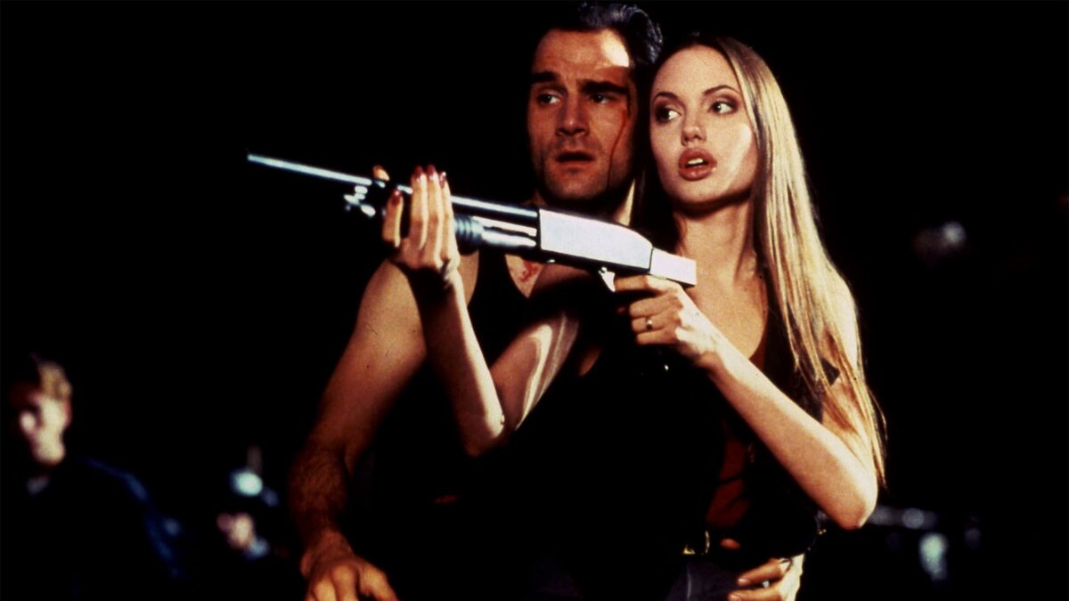 фильм "Киборг 2" 1993, третья роль актрисы