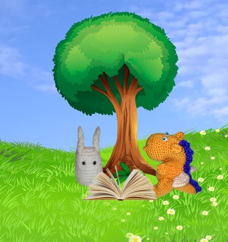дракончик и малышка продолжают читать книжку