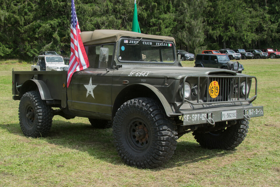 Jeep Pickup Military