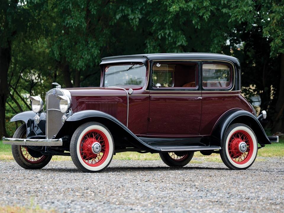 К началу 1920-х годов Chevrolet зарекомендовал себя как превосходный автопроизводитель, который предлагал надежность и долговечность в одной упаковке. К январю 1930 года Chevrolet представила свою новую линейку автомобилей, а также несколько инноваций, к которым присоединились дополнительные усовершенствования двигателя в ноябре. Фактически, восьмимиллионный Chevrolet был выпущен 25 августа 1931 года.