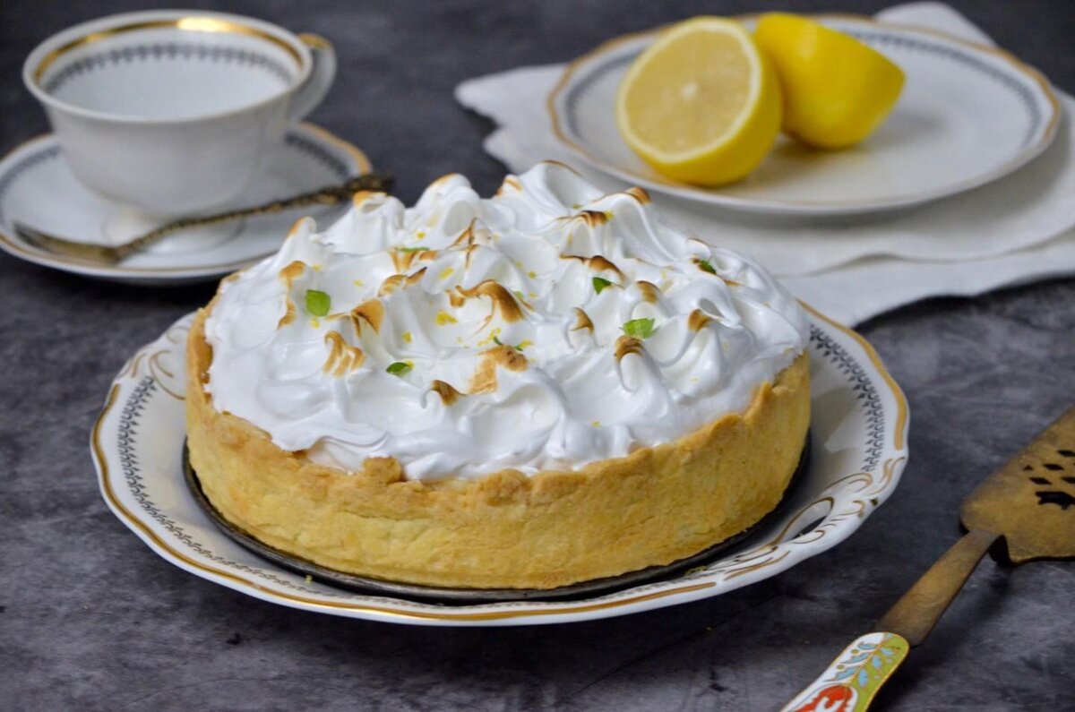 ЛИМОННЫЙ ТАРТ С МЕРЕНГОЙ 🍰 ФРАНЦУЗСКИЙ ЛИМОННЫЙ ПИРОГ 🍋 | Простые и  вкусные рецепты от 1000.menu на Яндекс Дзен | Дзен