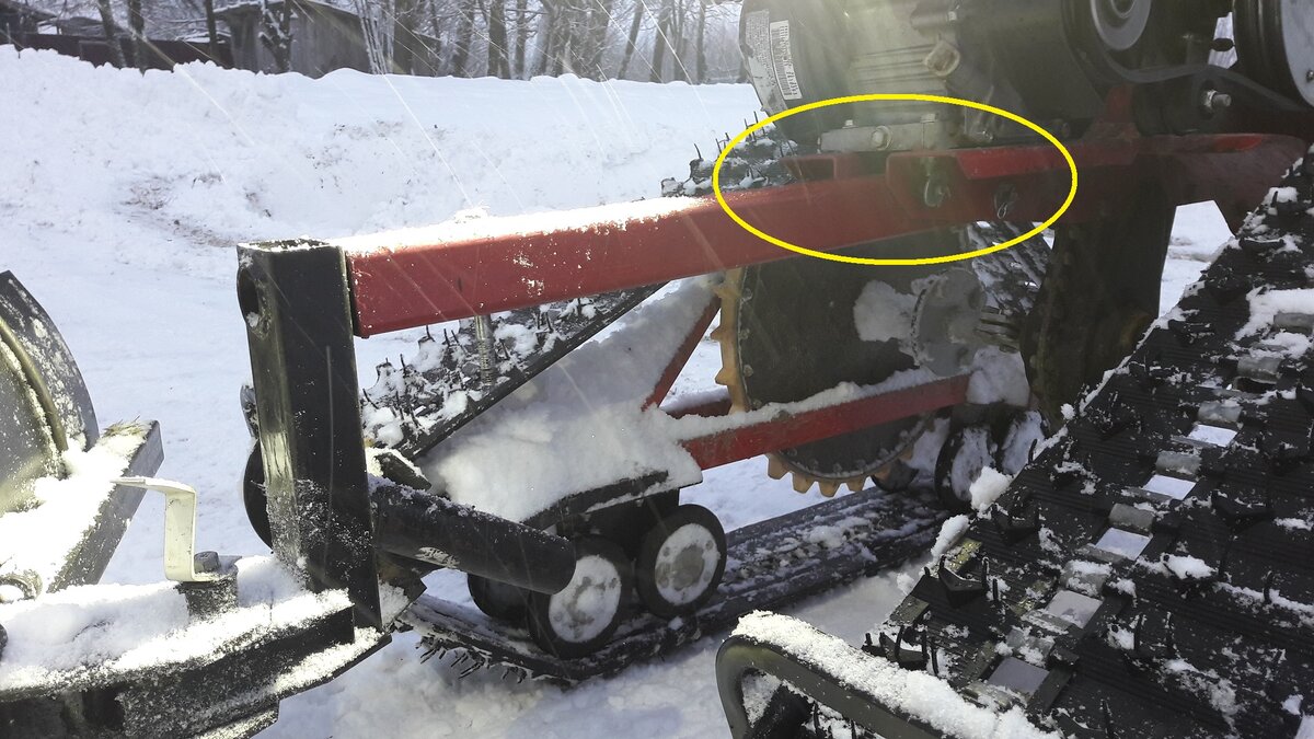 Для профтрубы есть два положения: ниже (как на фото) и выше