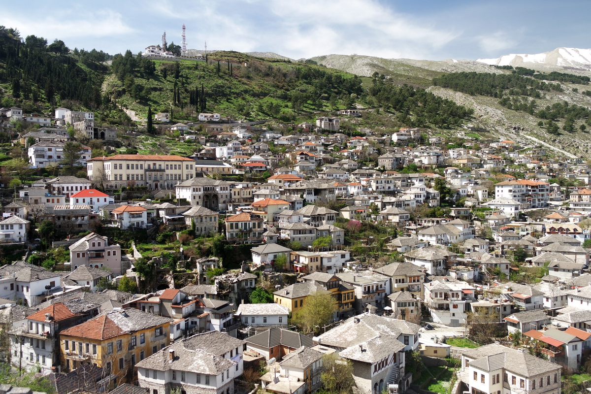 Cuál es la capital de albania