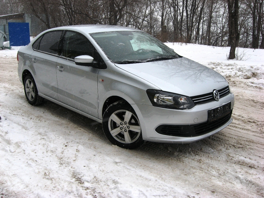 Volkswagen Polo белый металлик