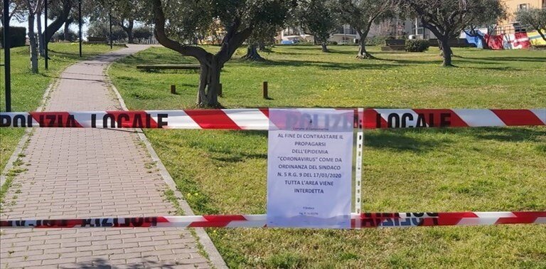 Во всей Италии закрыли парки, виллы и детские площадки 
