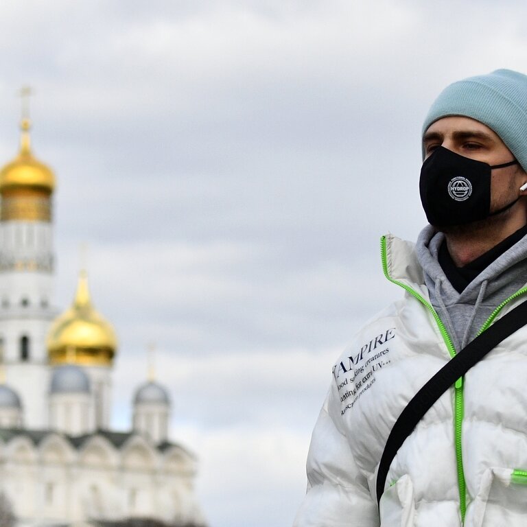 Стало известно о возможном ужесточении карантина по коронавирусу в России