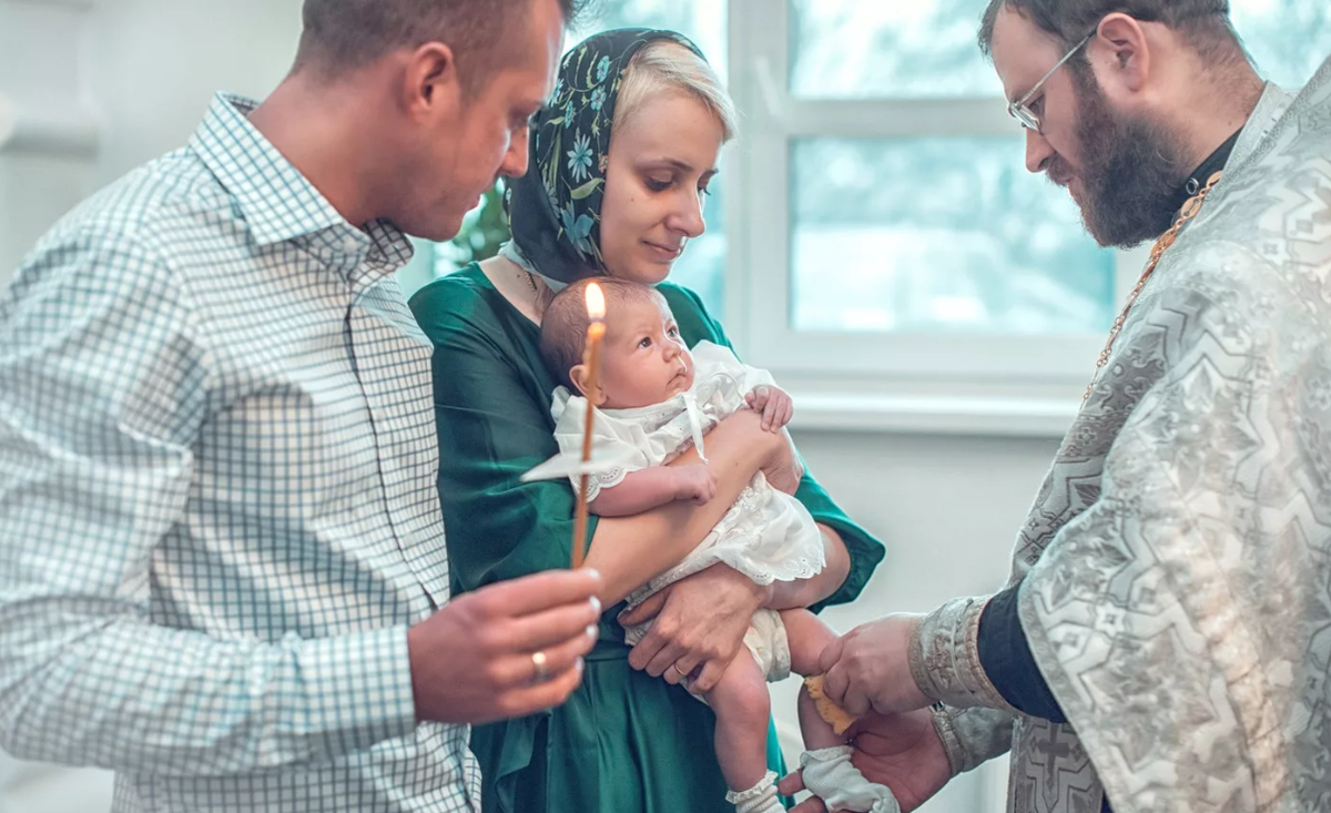 Крещение ребенка: подготовка к обряду, выбор крестных и подарков | Happy  baby | Дзен