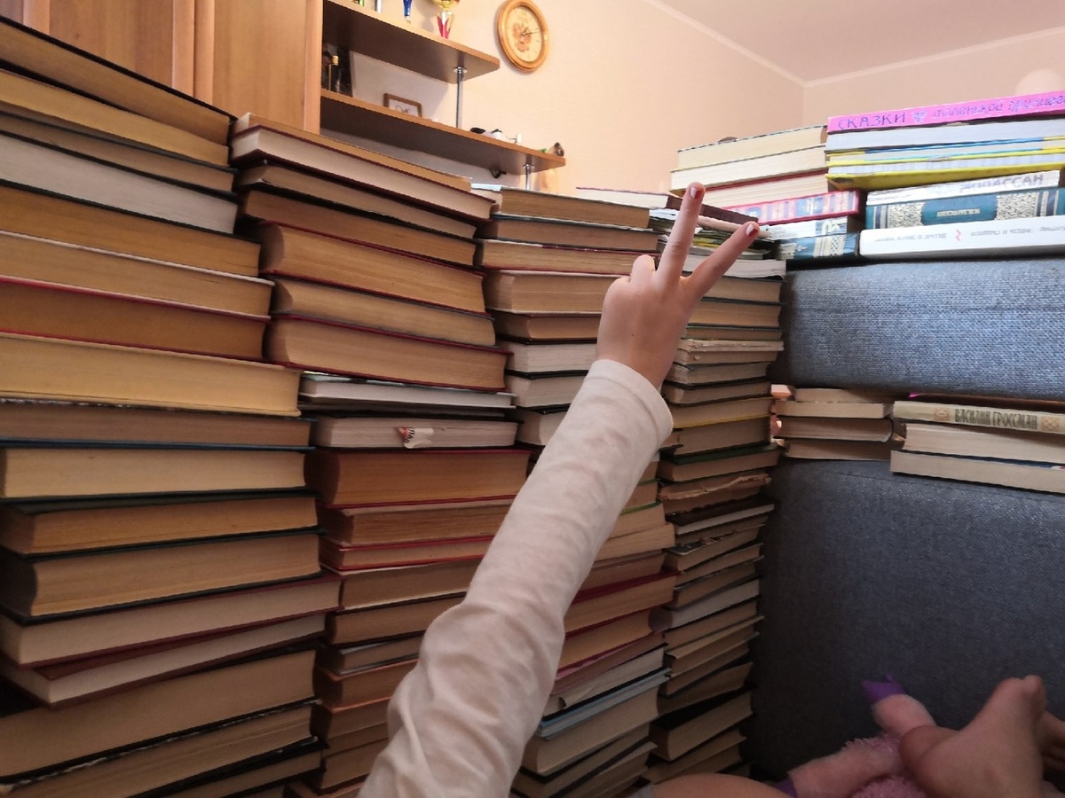 Книжный уголок изнутри.