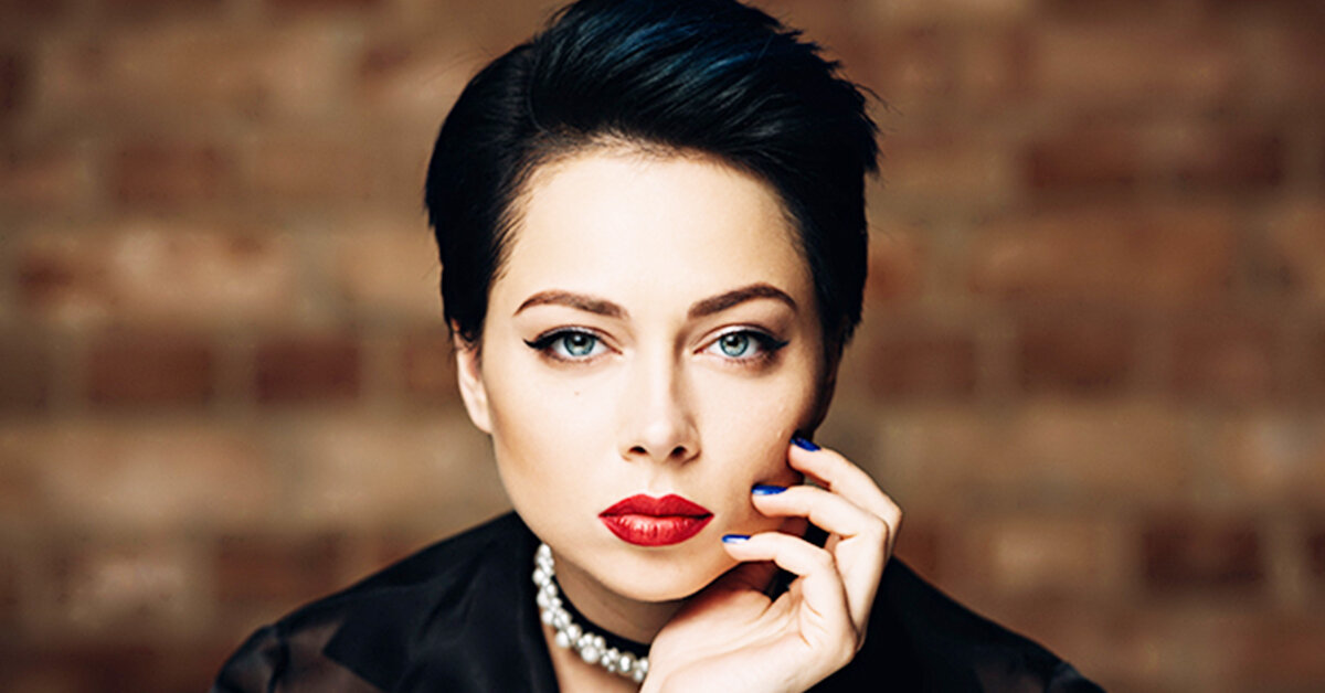 Настасья Самбурская