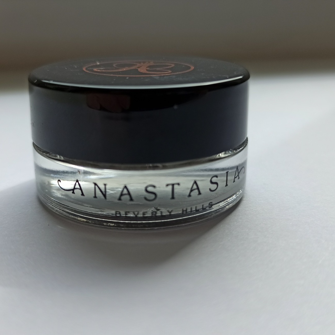 Помадка для бровей