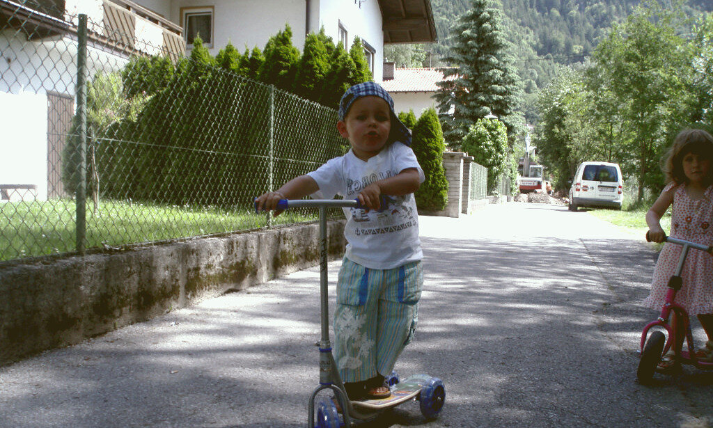 Можно покататься на самокате