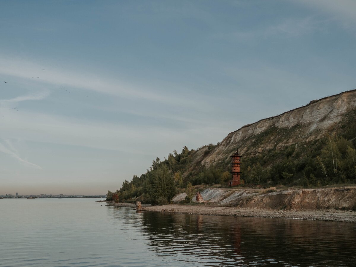 Вид с теплохода на берег.