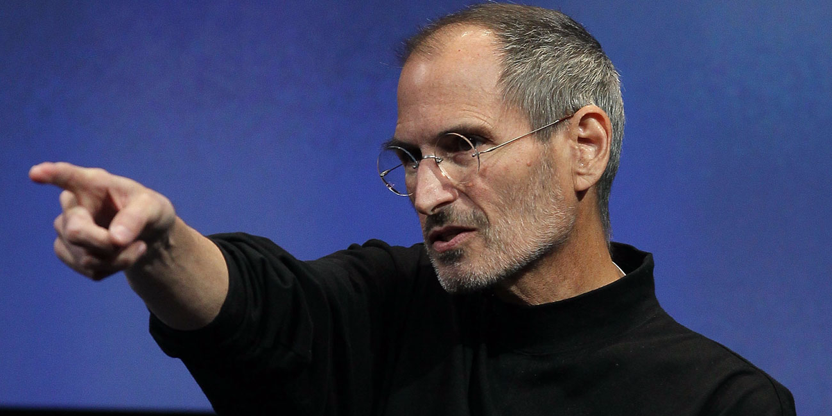 Стив Джобс: «Я назову компанию Apple, если к 5 часам вы не предложите лучшего». А Macintosh — название продававшегося в США сорта яблок, любимого фрукта Джобса.