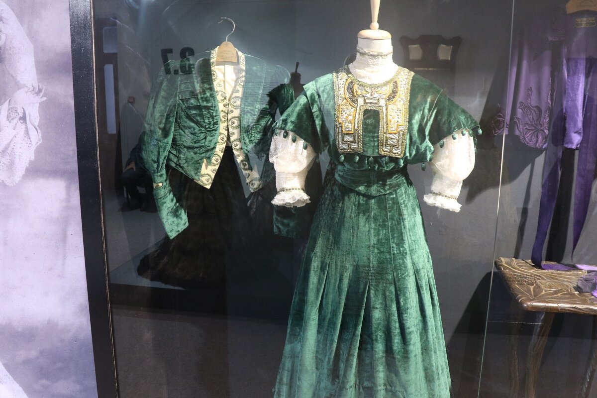 Листайте галерею - там много фото