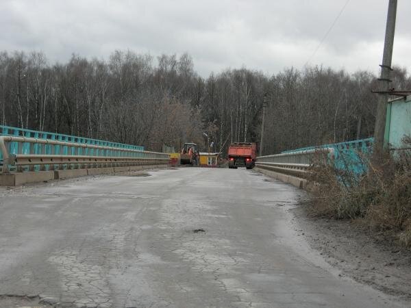 Путепровод (до 2015 года) на Сусоколовском шоссе гад путями МКЖД. Фото с сайта Wikimapia.org
