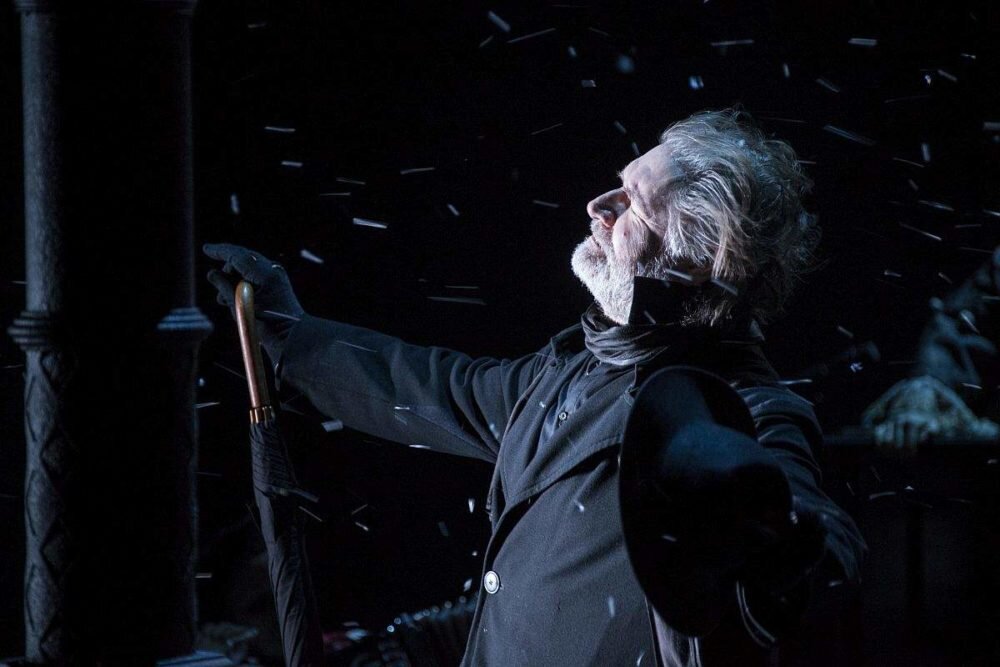 Фото с сайта Театра им.Вахтангова