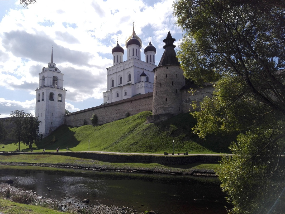 Фото автора. г.Псков Кремль.