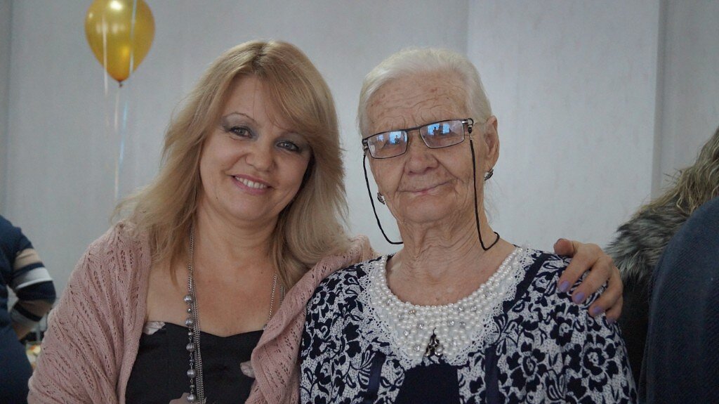 Фото из семейного альбома. Я и моя Лёля.