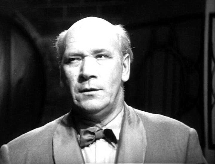 все фото -  https://www.kino-teatr.ru/teatr/