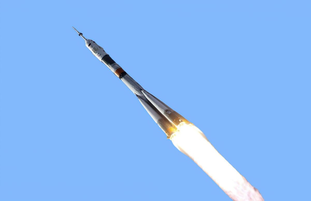 Ракета заменит устаревшую «Союз-2» и схожие с ней по грузоподъёмности. Первый пуск состоится в 2025 году.