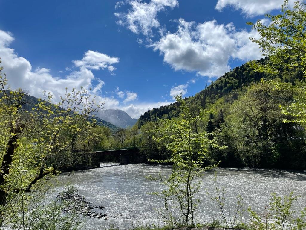 Вид на реку Белая на Кордоне Гузерипль