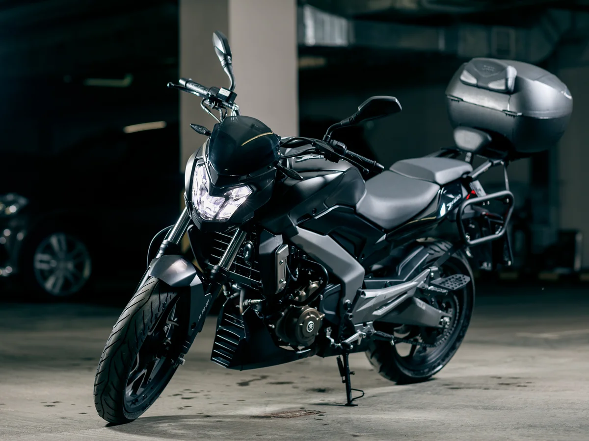 Bajaj dominar 250. Мотоцикл Bajaj Dominar. Баджадж Доминар 600. Баджадж Доминар 400. Bajaj Dominar черный.