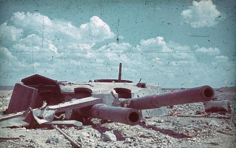 Бронебашенная батарея в системе Севастопольского укрепрайона (разрушена, 1942-й год)