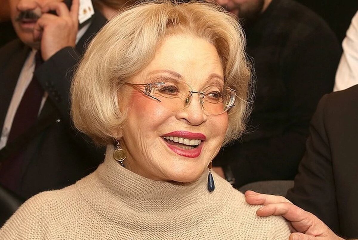 Людмила Максакова.Фото Яндекс.Картинки.