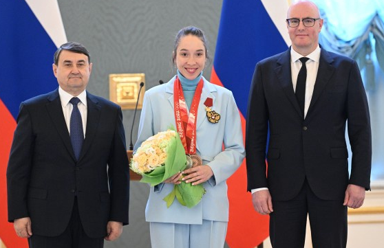 Ульяна получает "ништяки" из федерального бюджета.