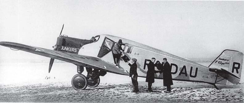 Ю 13. Юнкерс f-13 самолет СССР. Самолет Юнкерс 1925. Самолёт Юнкерс 1925 год. Юнкерс f-13 Добролет 127.