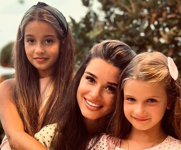     «Дочери женственнее, чем я»: Ксения Бородина захотела родить сына, а затем его избаловать