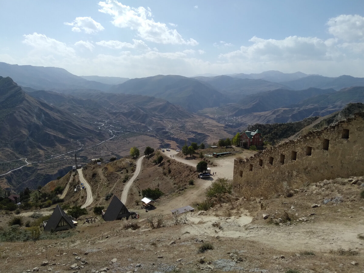 Подъем параллельно стене Гунибской крепости