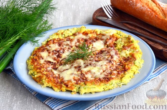 кабачки, яйца, сыр твёрдый, чеснок, мука, лук зелёный, зелень укропа, соль, перец чёрный молотый, масло растительное