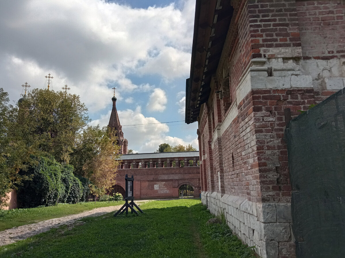 Крутицкое подворье в Москве зима