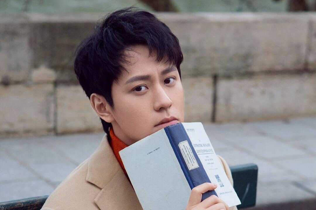 Актёр Цинь Цзюньцзе.