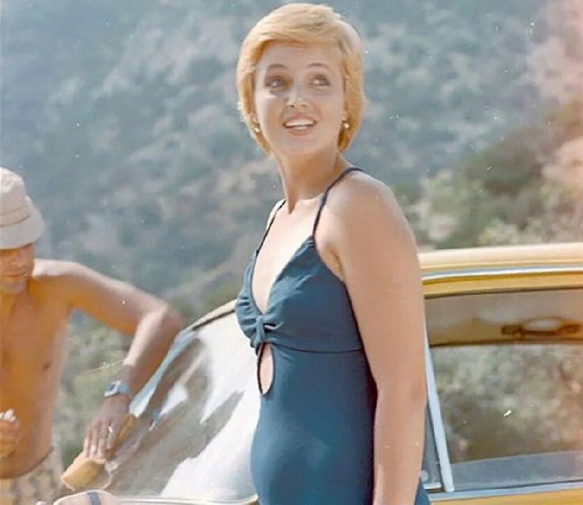 Знаменитый советский кинорежиссер Леонид Гайдай за время своей творческой деятельности снял чуть более 20 художественных фильмов, включая и короткометражные.-7