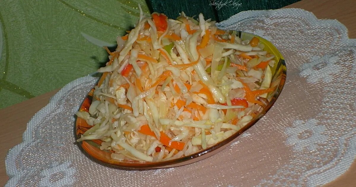 Самая вкусная капуста рецепт. Капуста белокочанная закусочная. Салат капуста закусочная. Закусочная капуста быстрого приготовления. Самая вкусная капустка.