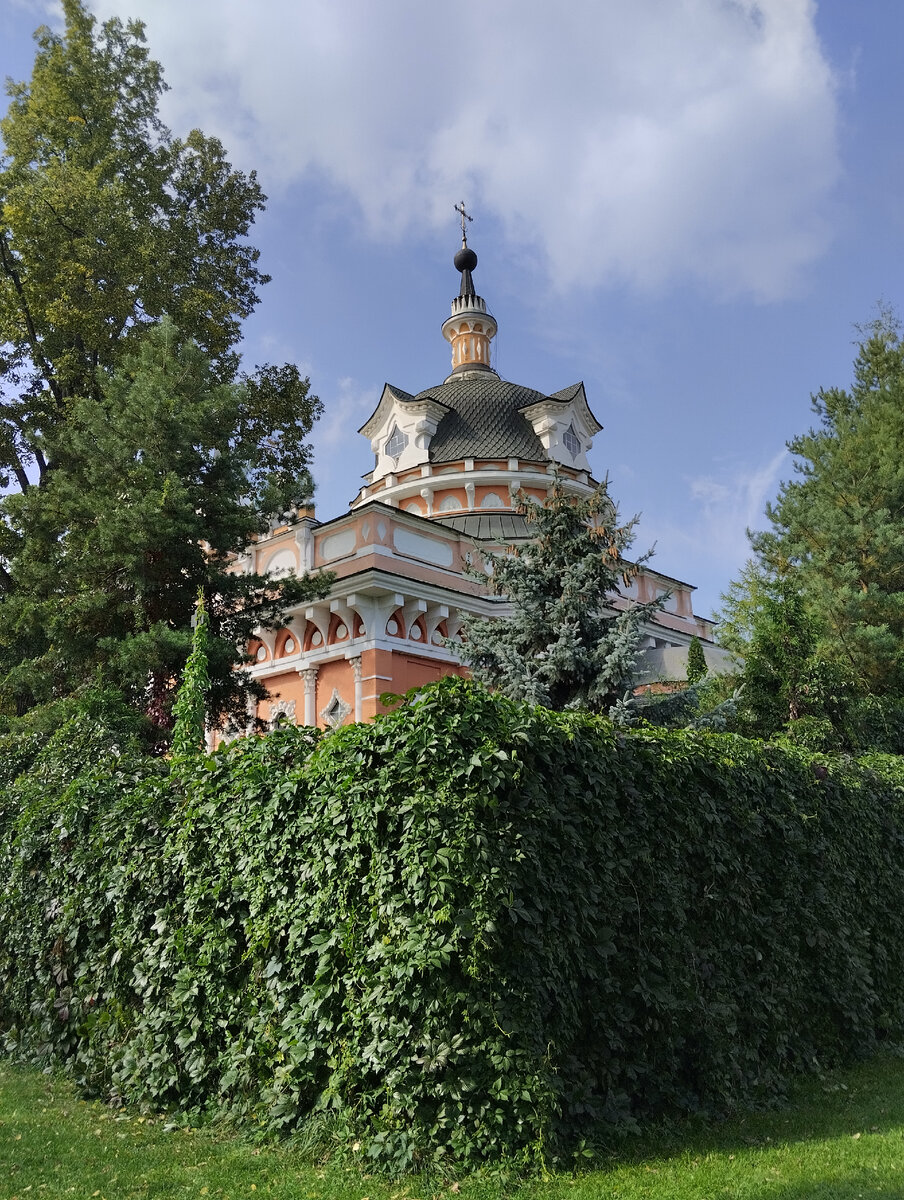 Это храм иконы Смоленской Богородицы, где я увидела это чудо в городе Ивантеевка