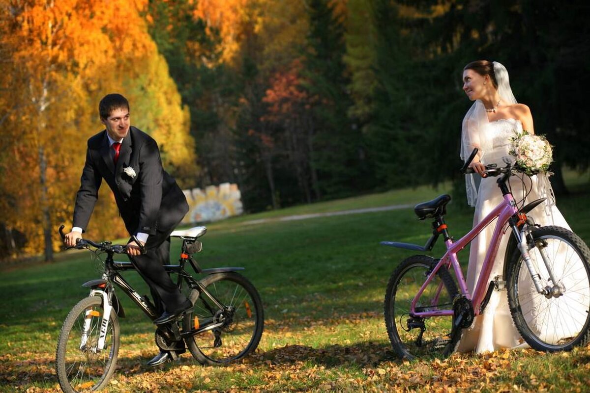 Свадебная фотосессия на велосипедах