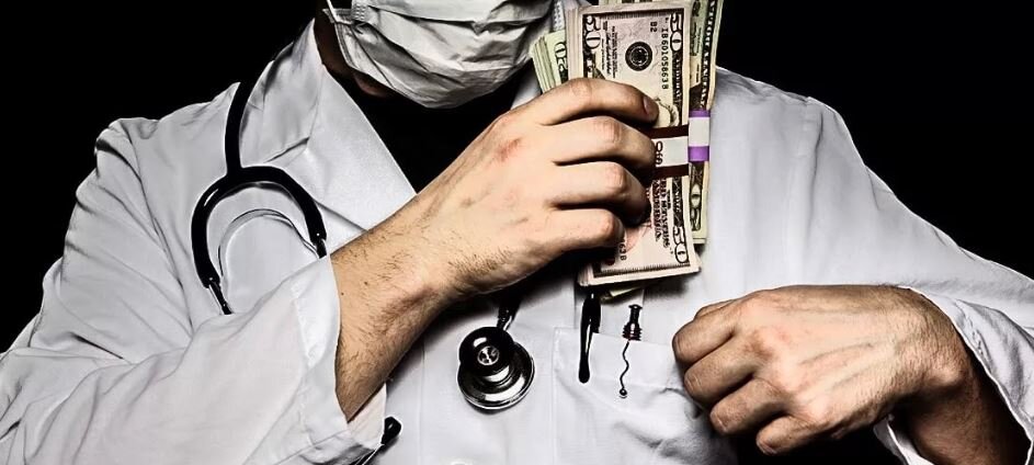 В голове не укладывается. 100 000 рублей, что бы посмотреть ухо
