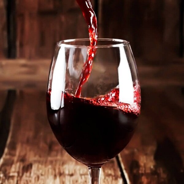 https://sc01.alicdn.com/kf/UTB85vc_vODEXKJk43Oqq6Az3XXaD/Traditional-Agioritiko-Red-Dry-Wine-in-Sack.jpg