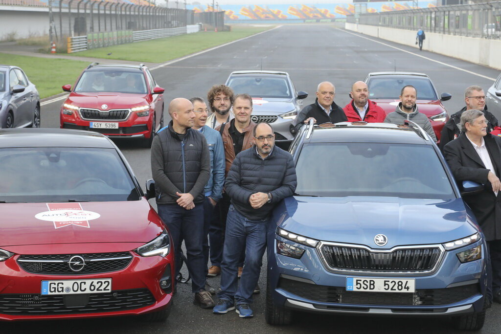 Чехи сделали абсолютно новый двигатель, которого еще не было на международном рынке. И я среди первых журналистов, кто опробовал его.